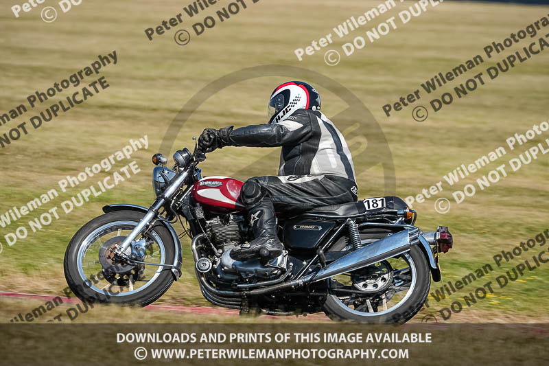 cadwell park;cadwell park photographs;cadwell trackday photographs;enduro digital images;event digital images;eventdigitalimages;peter wileman photography;racing digital images;trackday digital images;trackday photos